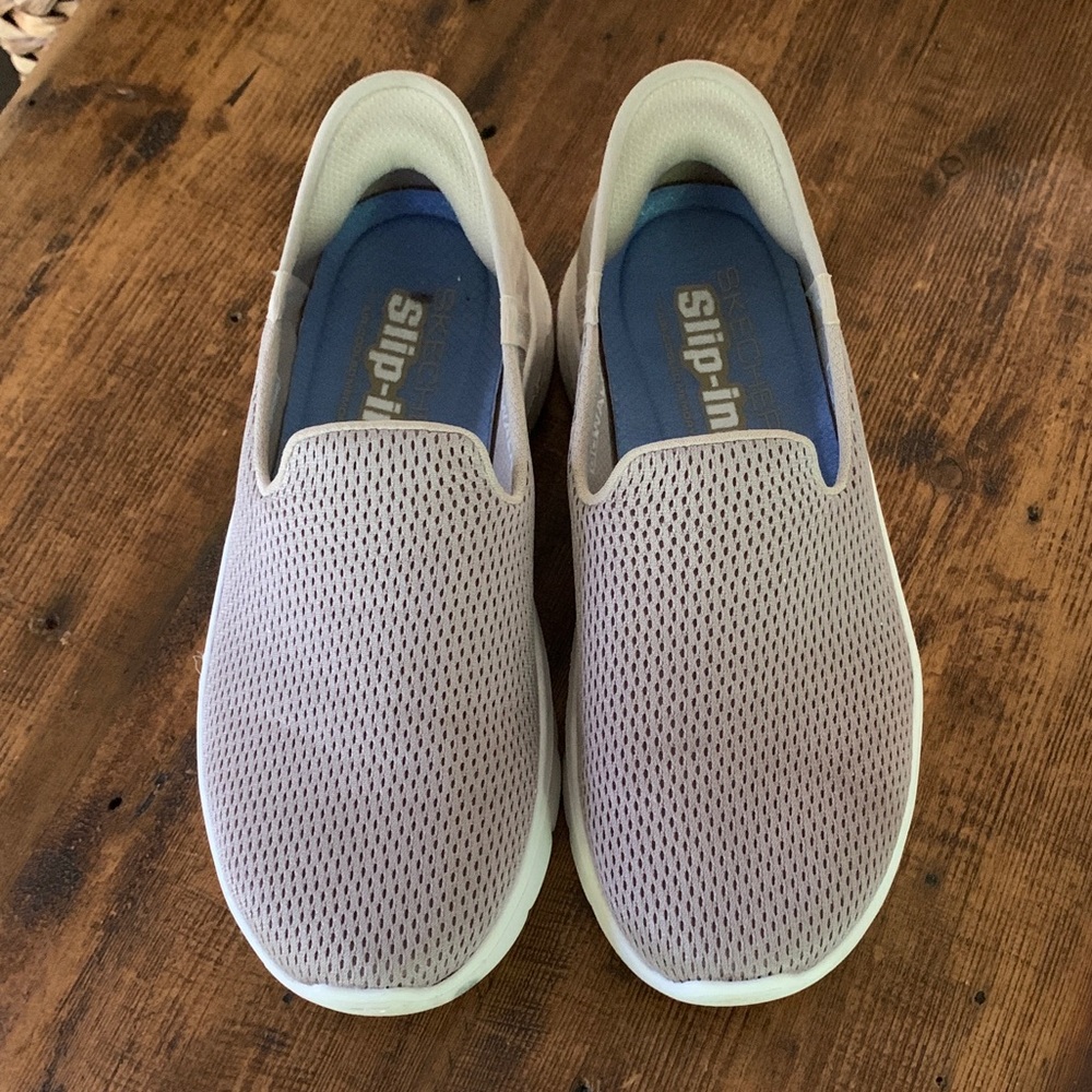 SKECHERS Womens Performance
Go Walk Flex Hands Free Slip-Ins Taupe Sz 7